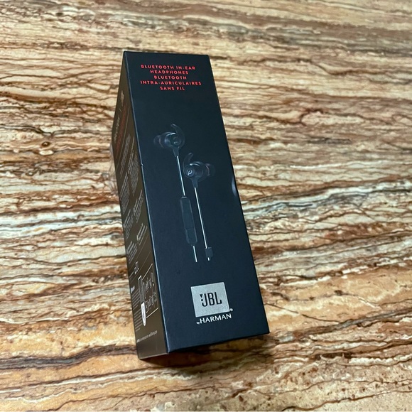 Peloton Black Bluetooth in Ear Headphones - Picture 3 of 6